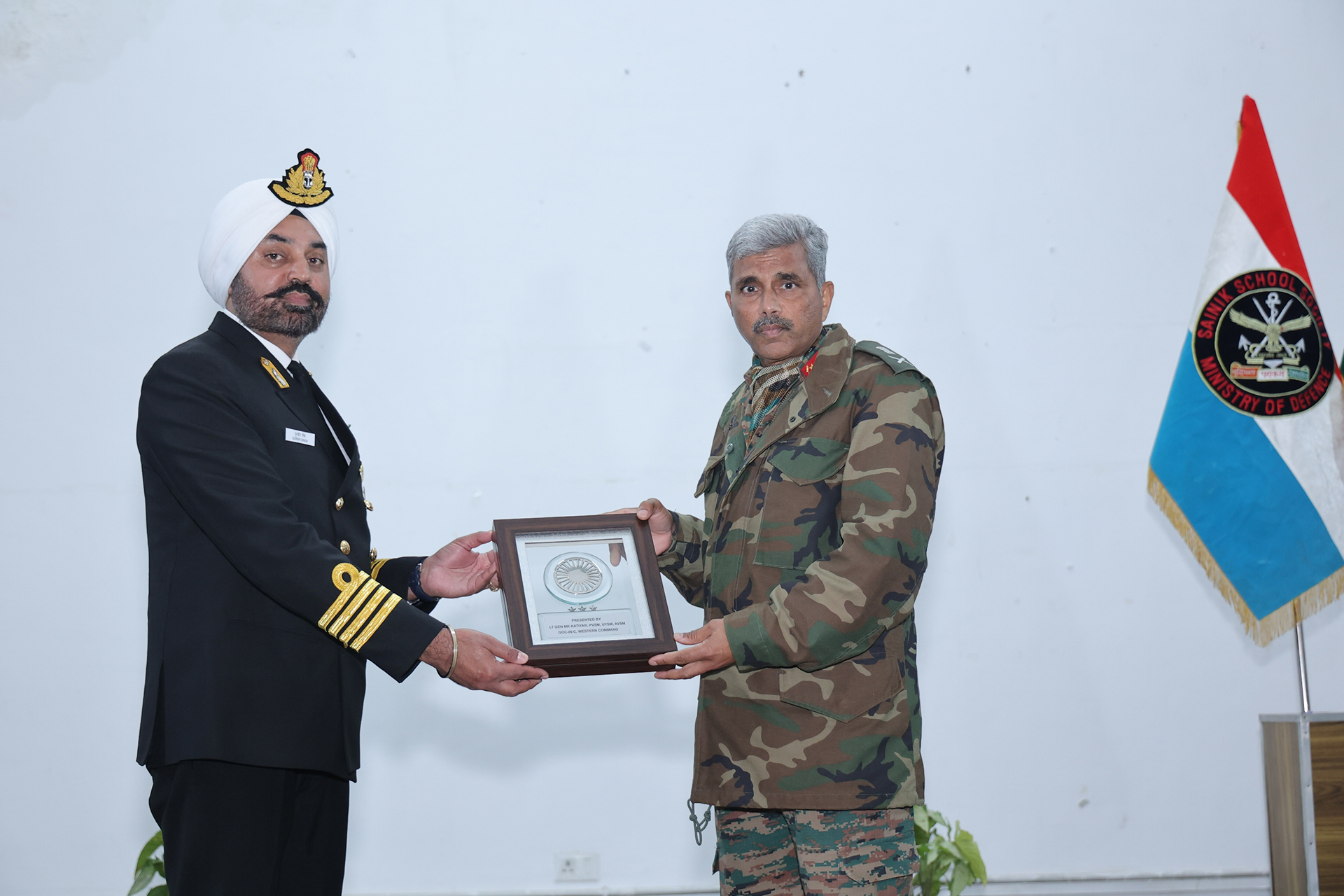 Lt Gen Manoj Kumar Katiyar’s School Visit