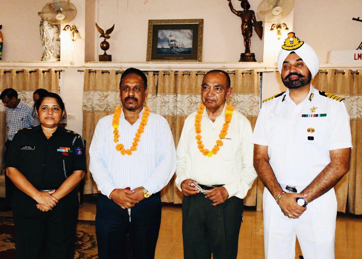 Honouring the Distinguished Service of Shri Narender Nandal and Shri Mukesh Sharma